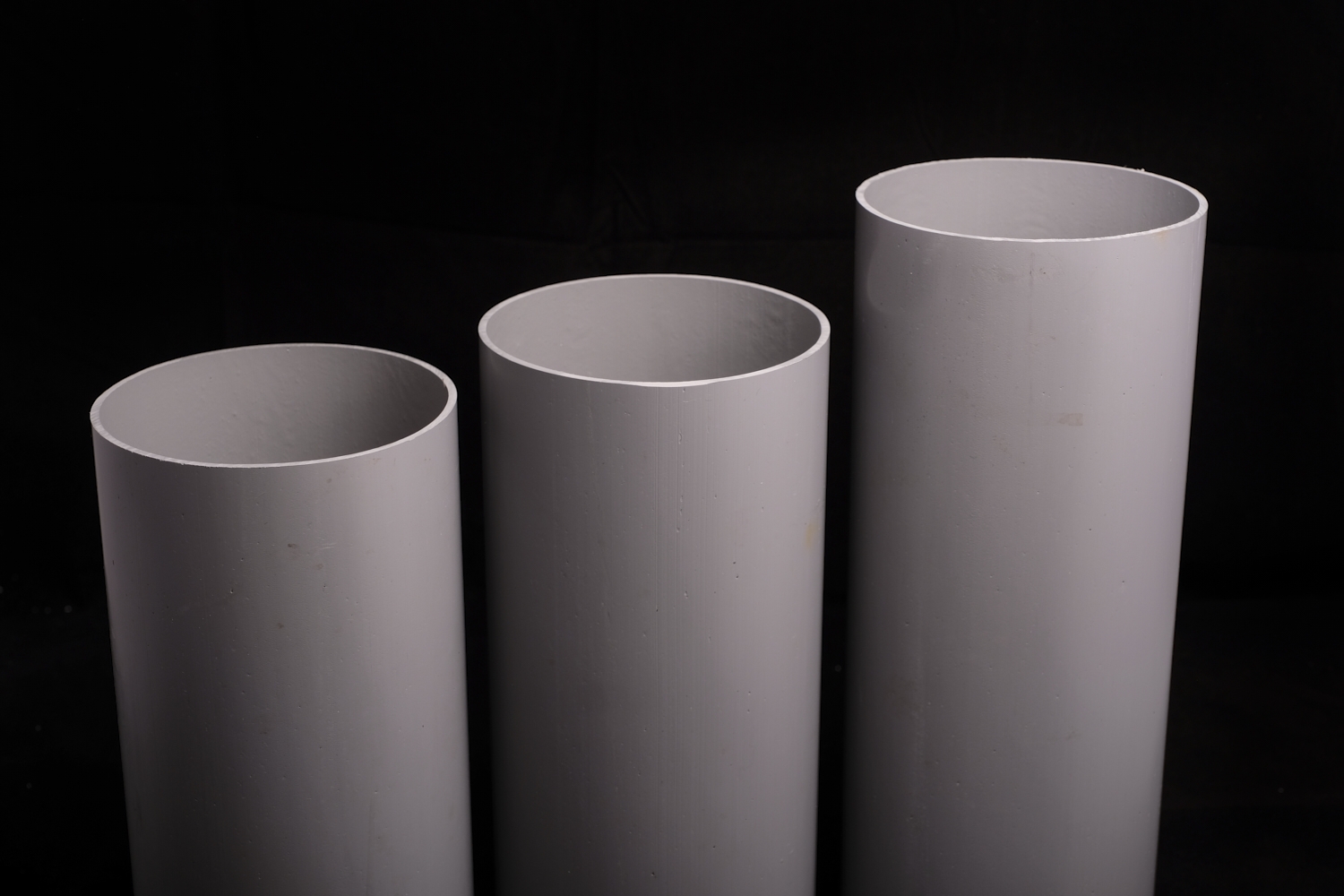 elmontNB odpadové trubky resp. odvetrávacie potrubné rúry (vodoinštalačné a kanalizačné PVC rúry) z PVC šedej farby